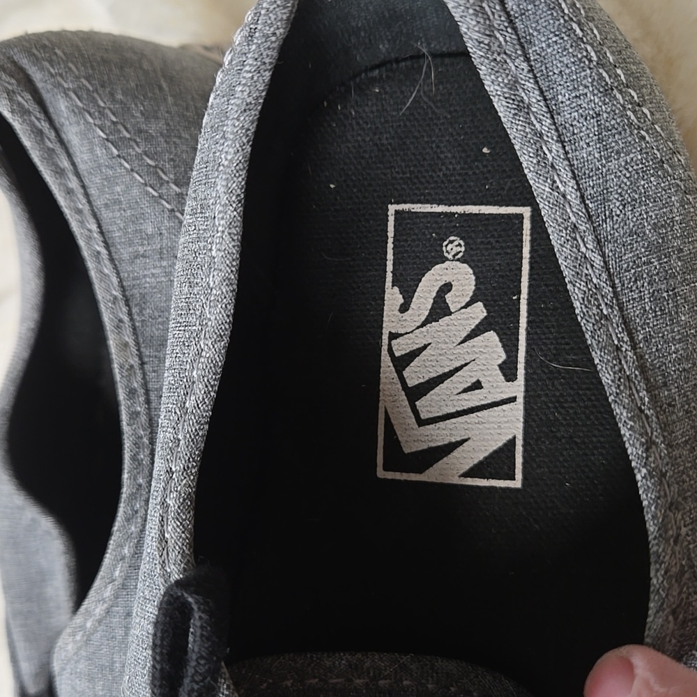 Vans Gray Low Tops Size 9.5 - Picture 4 of 5